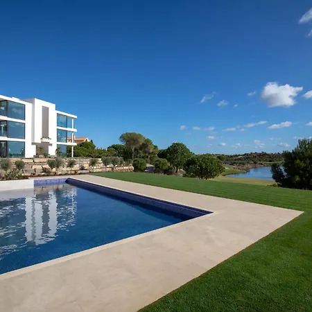 Monte Rei 3 Bed Penthouse Appartement