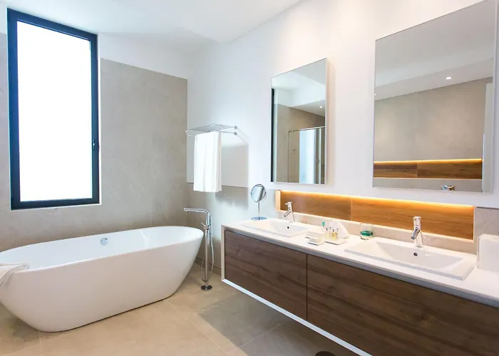 Monte Rei 3 Bed Penthouse Apartment *