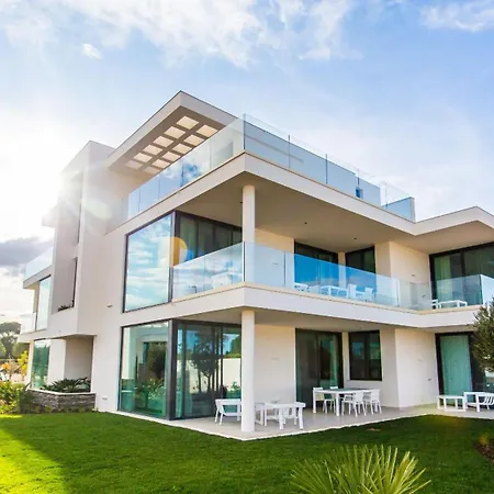 Monte Rei 3 Bed Penthouse *